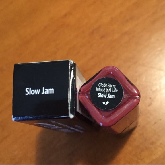 Bobbi Brown Crushed Oil-Infused Gloss Slow Jam - Picture 5 of 8